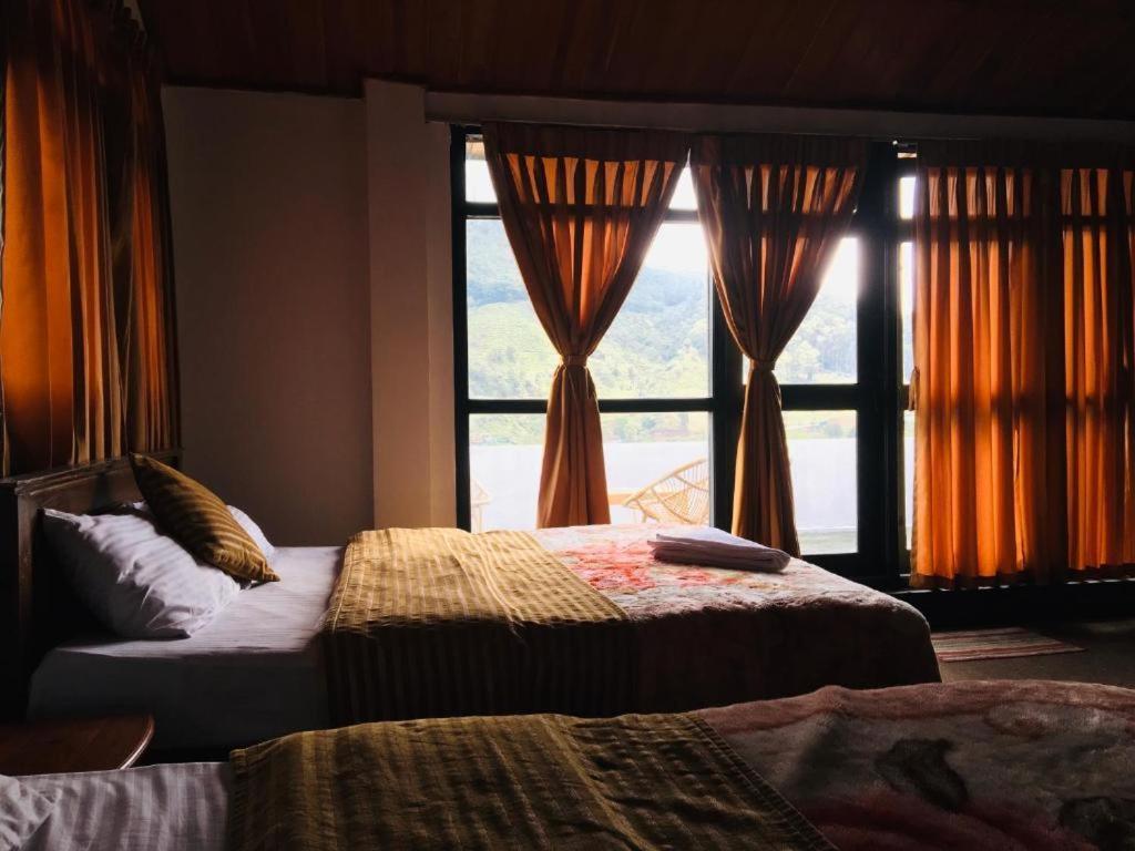 Hotel The Mount View By Liyozi Leasiure à Nuwara Eliya Extérieur photo